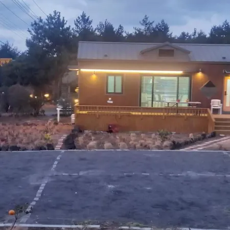 Hamdeok Pool Villa Pension Jeju Exterior photo