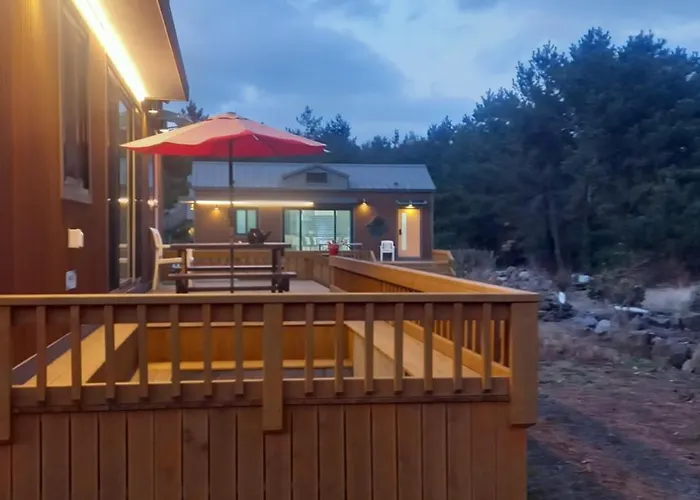 Hamdeok Pool Villa Pension
